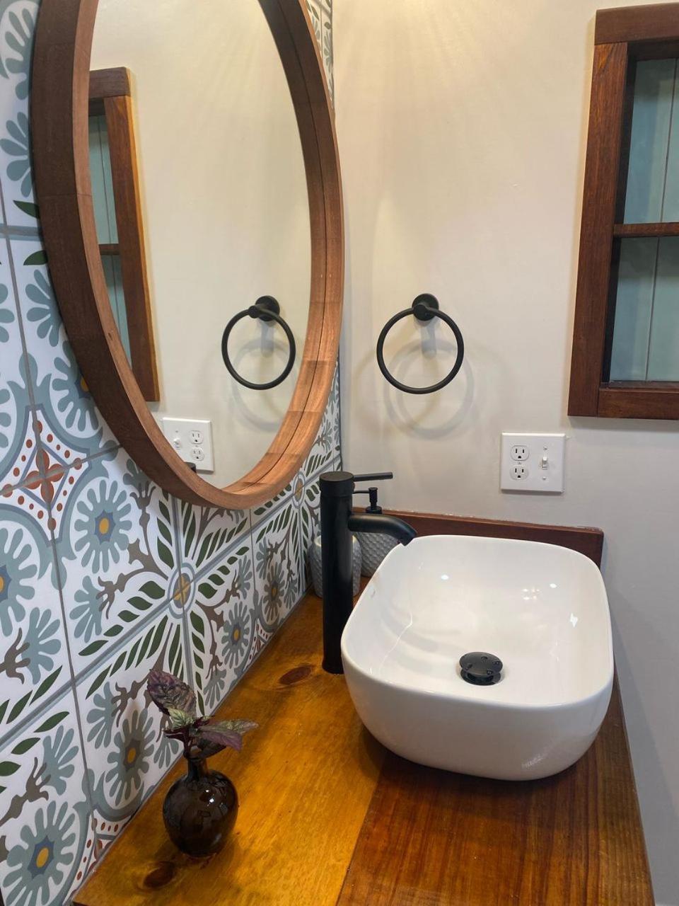 בוקס דל טורו Roam Yoga & Wellness Lodge מראה חיצוני תמונה